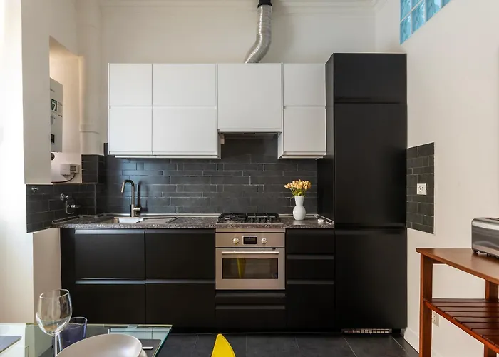 Valenziani Escape - Pretty Homes Rome